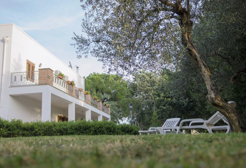 Il Delfino Villa Пистичи Екстериор снимка