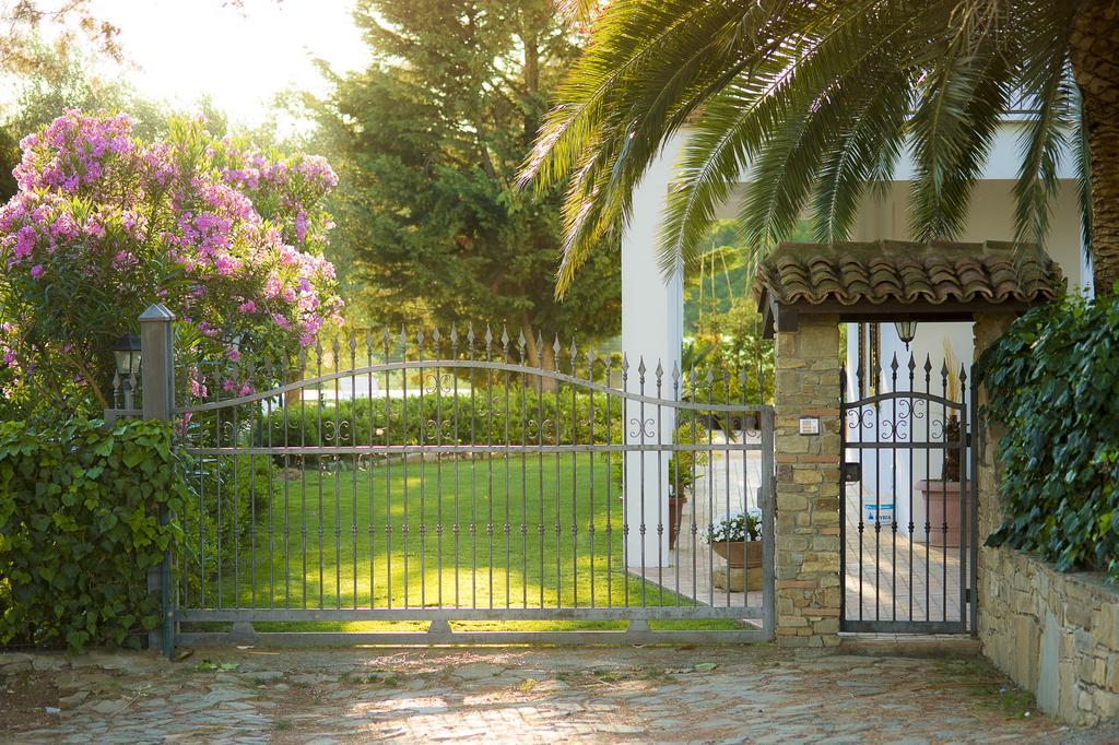 Il Delfino Villa Пистичи Екстериор снимка
