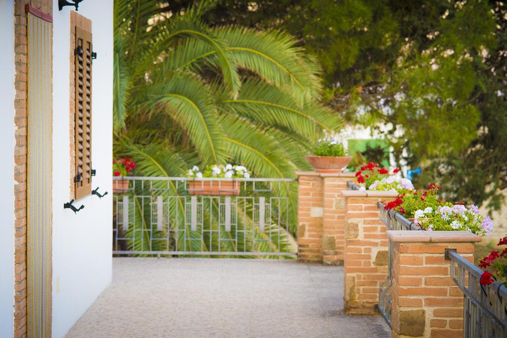 Il Delfino Villa Пистичи Екстериор снимка