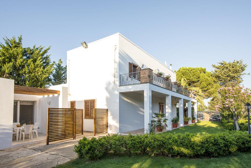 Il Delfino Villa Пистичи Екстериор снимка